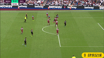 11球，巴萨是欧冠改制以来打入乌龙球最多的球队