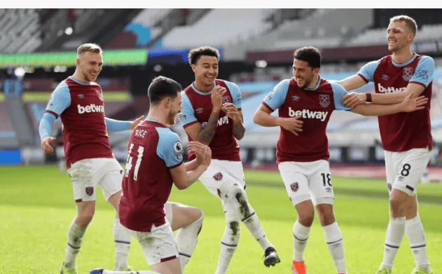 篮球战术中的挡拆精髓