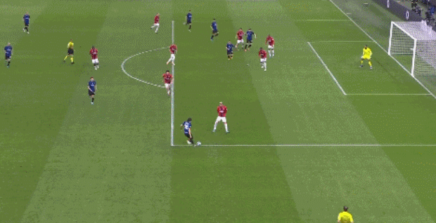 本世纪德甲戴帽次数前十：莱万领跑凯恩第三