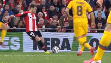 胡梅尔斯：按照目前的中卫市场，施洛特贝克有很多的机会