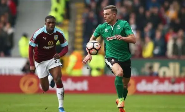 阿连德：这是我第一次拿冠军，也是我第一次戴帽，我很满意