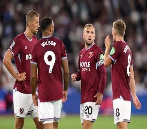 维尔茨加盟利物浦后表现低迷，仅1次进球被判乌龙，未能兑现预期。